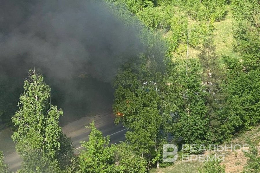 На выезде из Салават Купере в Казани загорелась бетономешалка