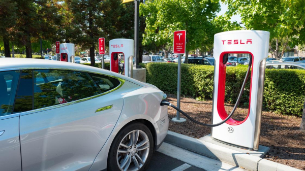 Продажи Tesla выросли в третьем квартале 2023 года