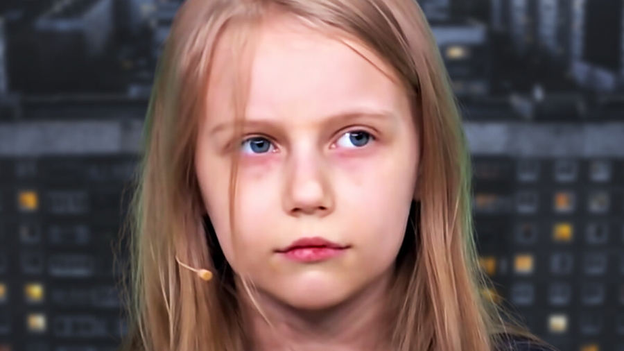 Алиса Теплякова получила диплом психолога в 13 лет