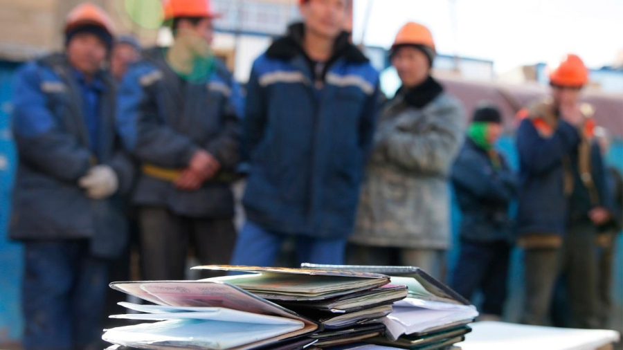 Рынок труда: более 14,8 тысяч иностранных граждан работают в Казахстане