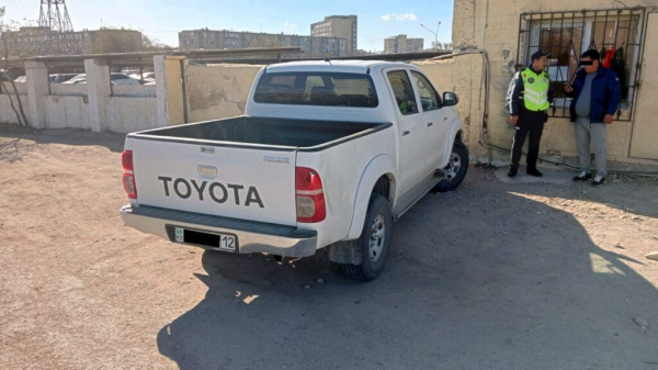 У жителя Актау изъяли пикап Toyota Hilux за неуплату налогов на 1,1 млн тенге