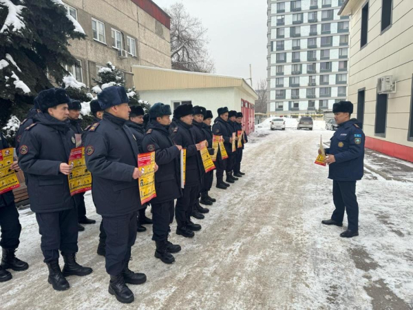 Культура безопасности: спасатели обходят многоэтажные дома Алматы