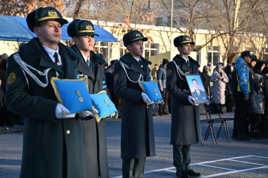 Крушение Ми-8: в Актобе простились с погибшим летчиком