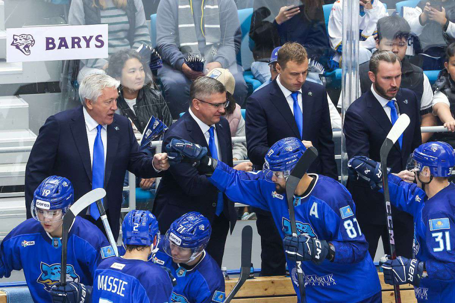 «Барыс» уверенно обыграл московское «Динамо»