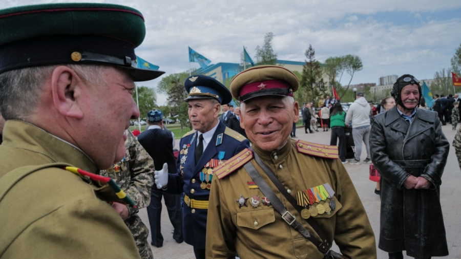 Азия: без парадов и &quot;Бессмертных полков&quot;