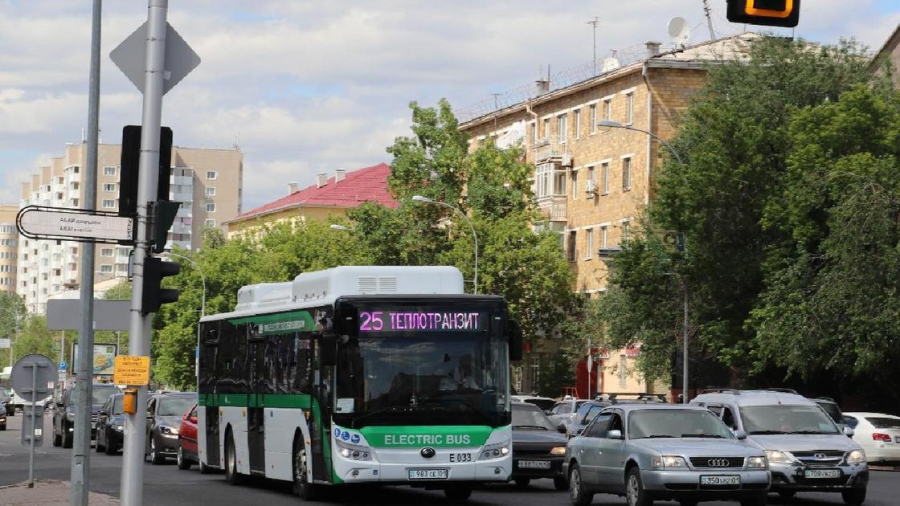 В Астане изменили схемы движения двух автобусов (фото)