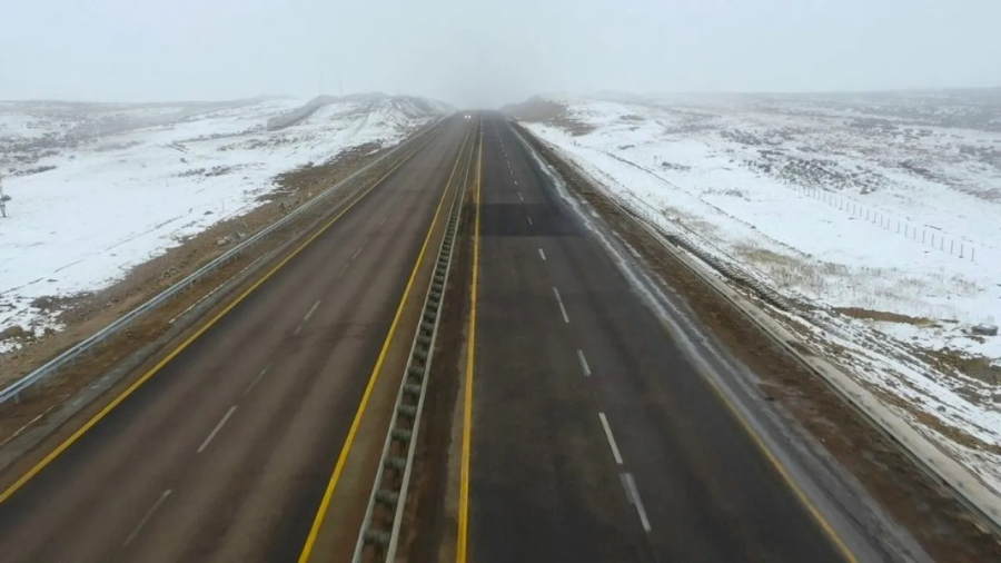 На ряде автодорог Казахстана введены временные ограничения движения