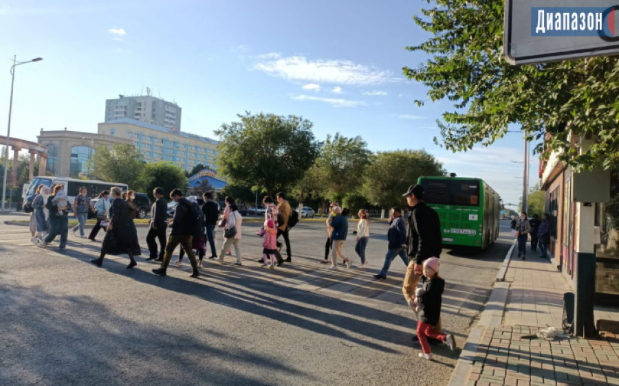 Пешеход даже если будет прав, то не всегда жив - актюбинцы о том, как правильно переходить дорогу