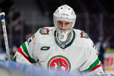 Клуб НХЛ &laquo;Торонто&raquo; продлил контракт с казанским вратарем Артуром Ахтямовым