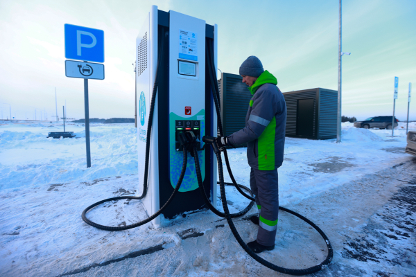 Досрочное частичное снятие запрета на экспорт бензина готовят в России