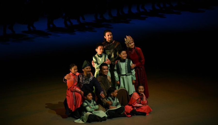 В Синьцзяне открылся международный танцевальный фестиваль