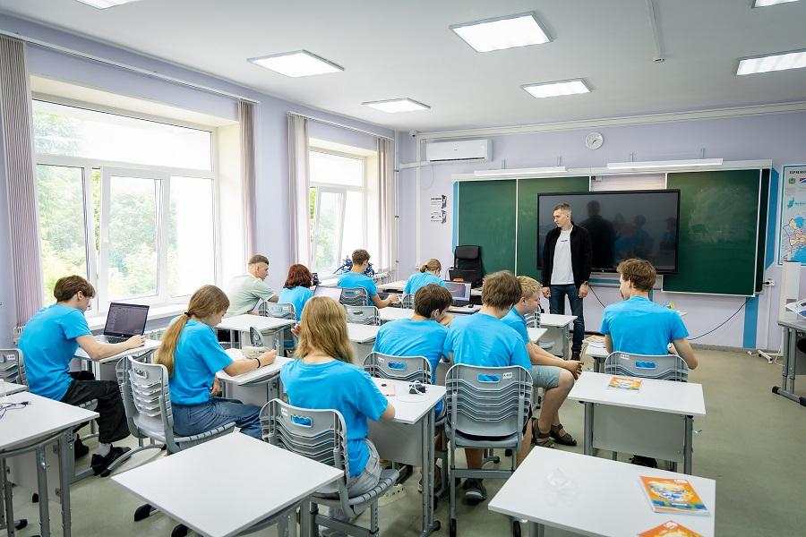 FESCO и &laquo;Сириус. Приморье&raquo; провели для школьников Приморья профильные смены по техническим специальностям