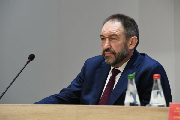 Алексей Песошин открыл соревнования по пожарно-спасательному спорту в Казани