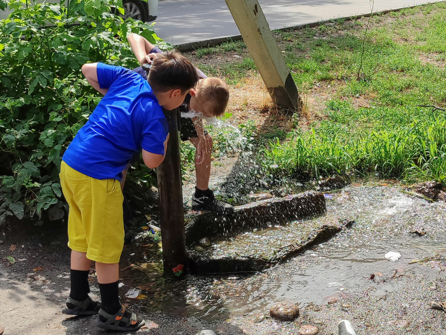 Ройте отсюда подальше!