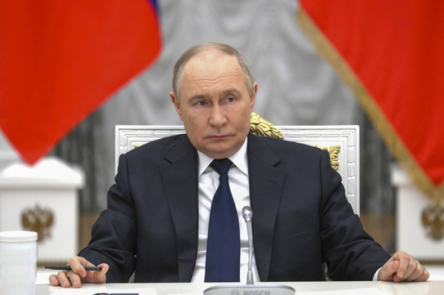 Путин провел перестановки в руководстве группировок в зоне СВО