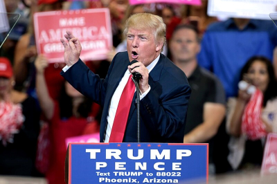 Трамп пообещал принять меры после нападения на посольство США в Эр-Рияде