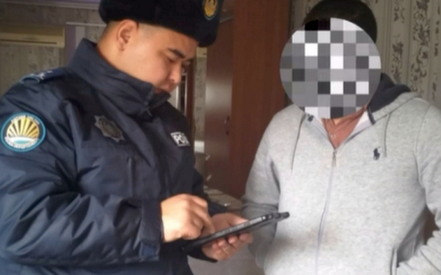 Плюнувший на кнопки лифта мужчина заплатит штраф 39 320 тенге