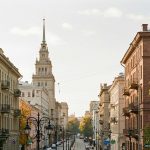 Киев встал в пробках: мосты через Днепр перекрыты, квартиры массово сдают