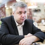 Франция на грани: почему протесты лицеистов превратились в погромы