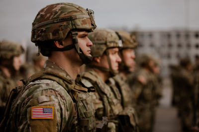 В Иране заявили о гибели 100 морпехов США при ударе по Дубаю, Вашингтон данные отвергает