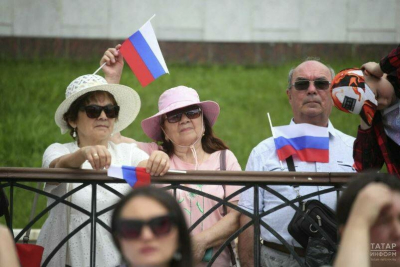 «Корни» төркеме, Фирдүс Тямаев һәм салют: Казанда Россия Көненең төп вакыйгалары