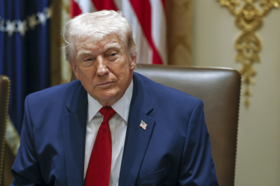 Охранника Трампа с оружием не пустили в китайский храм