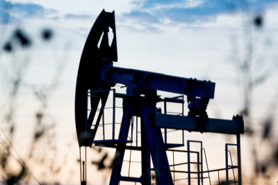 Bloomberg: Добыча нефти странами ОПЕК в апреле упала до минимума с 1990-го