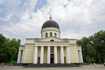Румынская церковь поставила Молдавию «на счетчик»