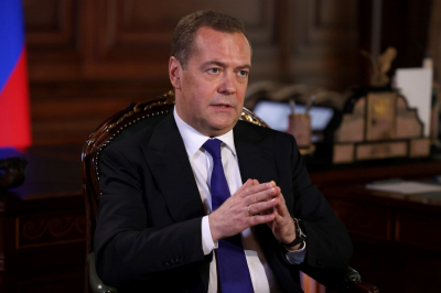 Медведев заявил, что ФРГ через соглашения с Киевом увеличит присутствие немецких военных
