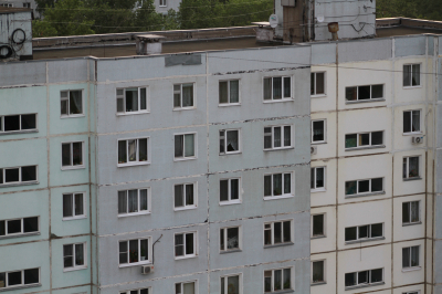Жилинспекция проверит дом в Казани, в подвале которого прорвало канализацию