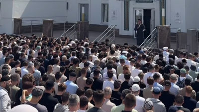 «Так и ушел бойцом»: тысяча человек пришла на похороны мальчика, разбившегося на самокате в РТ 10/06/2026 – Новости
