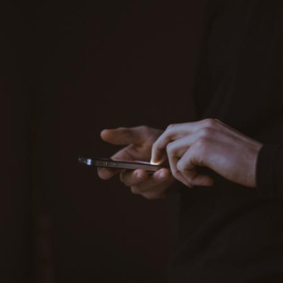 Телефонные аферисты «обменяли» 30 млн пенсионерки на билеты «банка приколов»